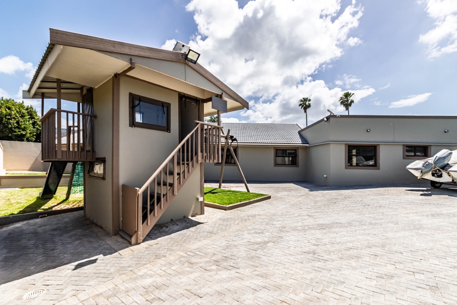 6 Bedroom Property for Sale in Dorchester Heights Eastern Cape